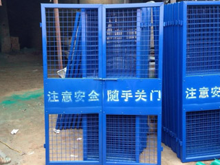 電梯門